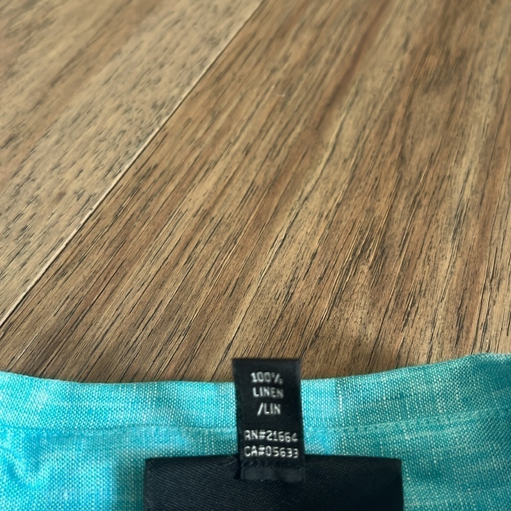 FOXCROFT | 100% linen button down, size 6 - Picture 3 of 5